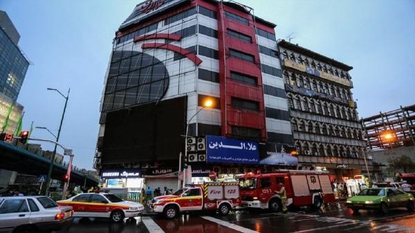 آتش سوزی در پاساژ علاءالدین خاموش شد آتش سوزی در پاساژ علاءالدین خاموش شد